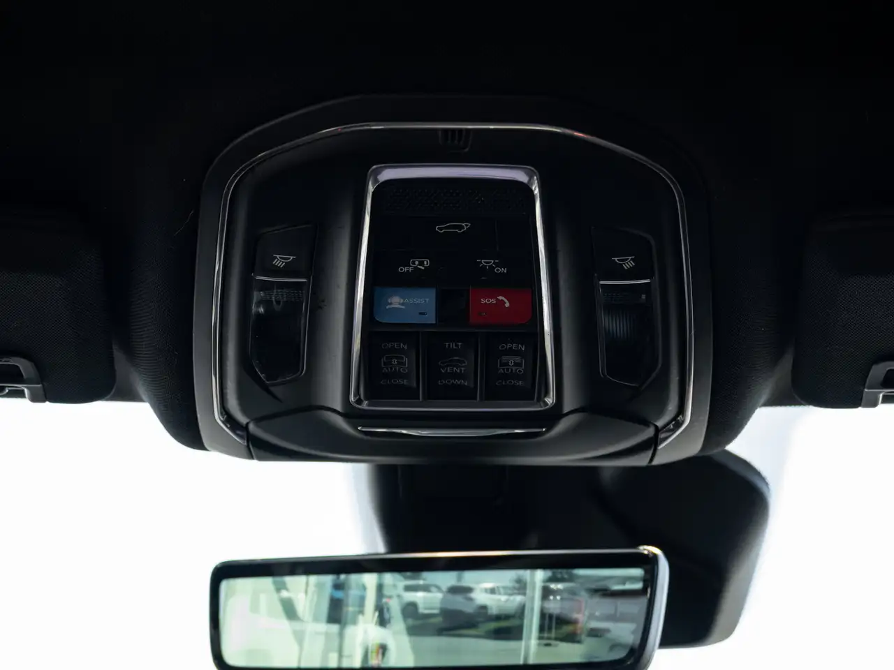Jeep Grand Cherokee - Image 44