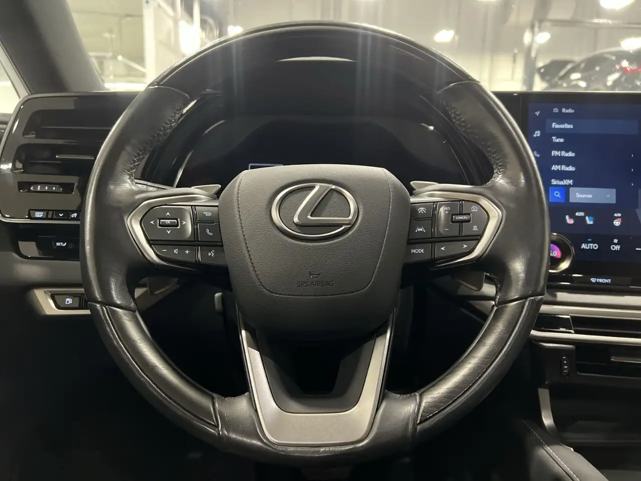 Lexus RX - Image 24
