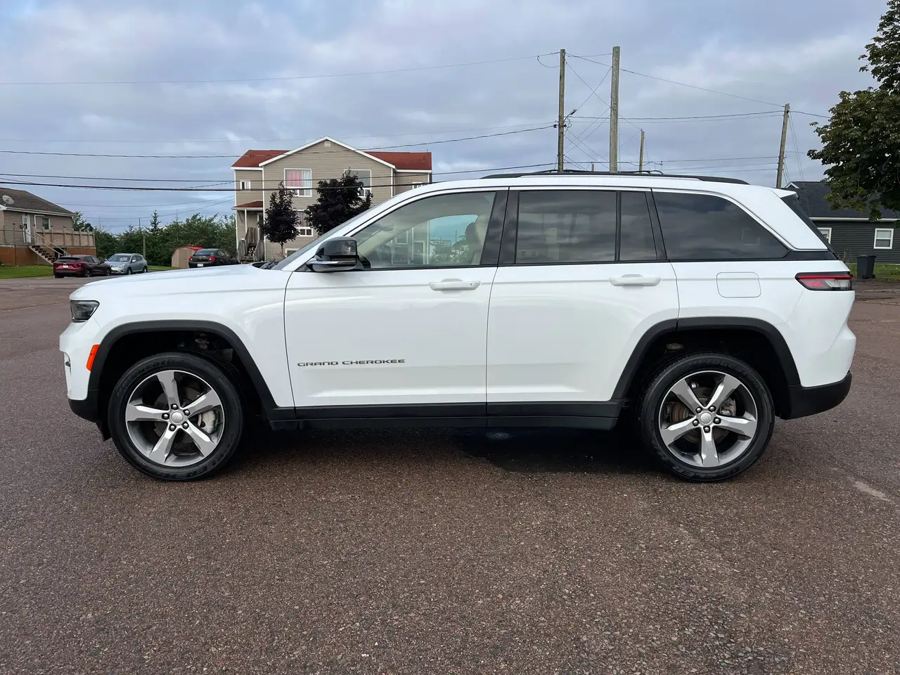 Jeep Grand Cherokee - Image 9