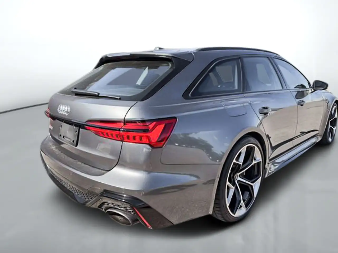 Audi RS6 - Image 10