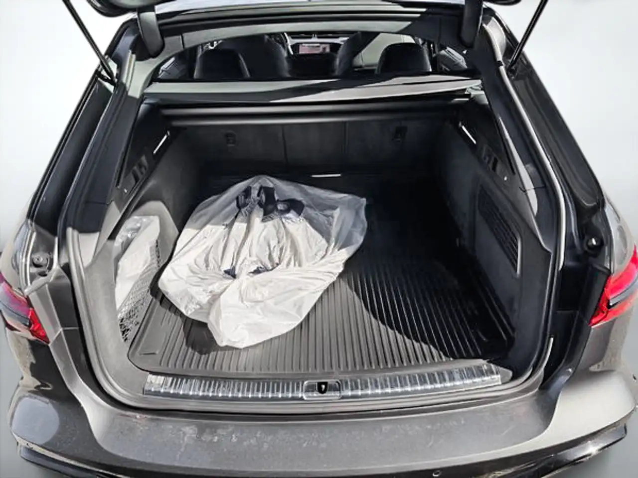 Audi RS6 - Image 33