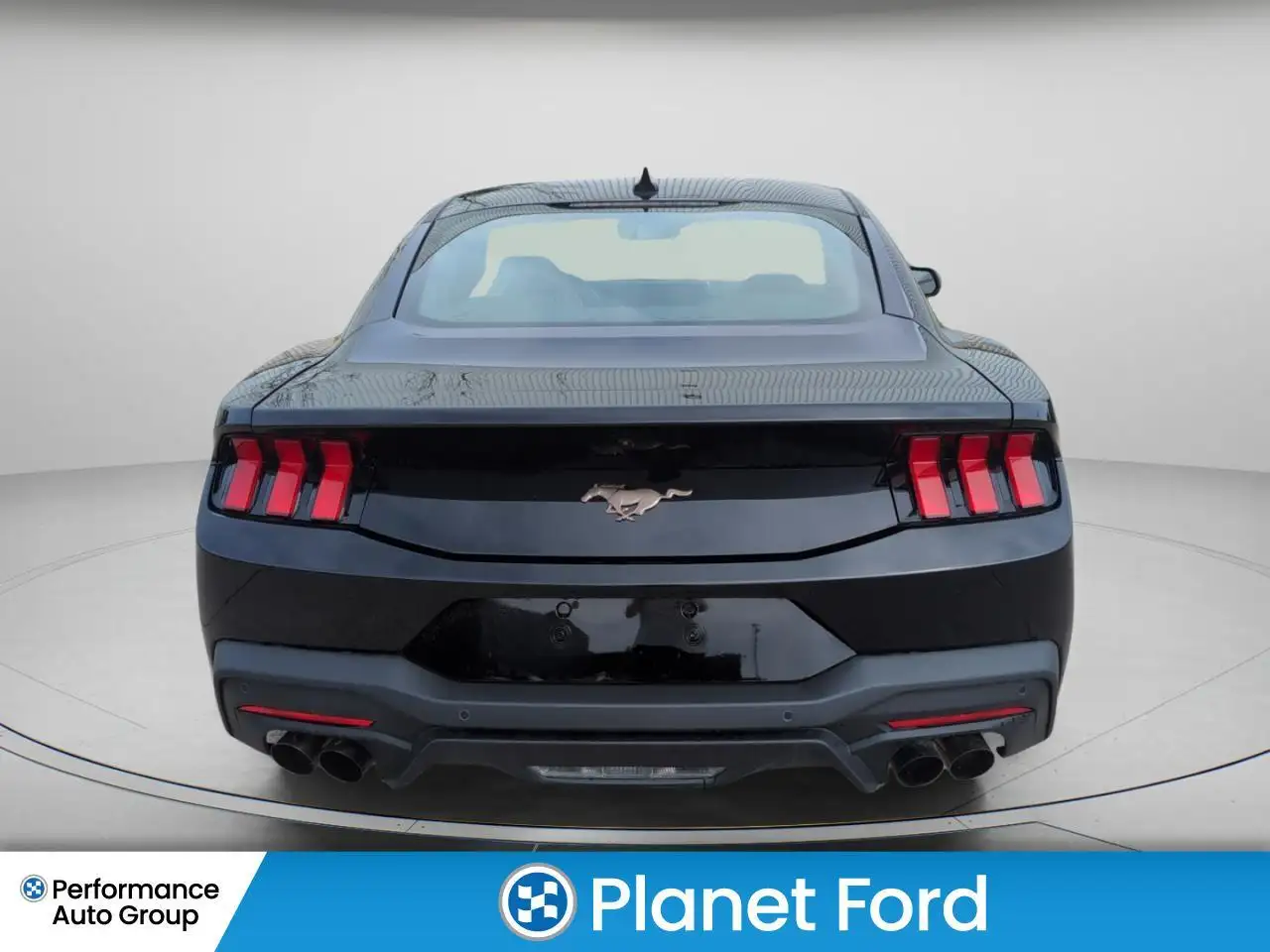 Ford Mustang - Image 6