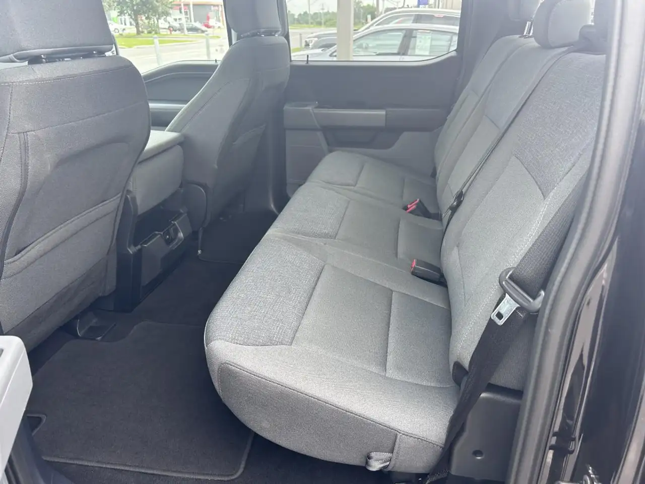 Ford F-150 - Image 11