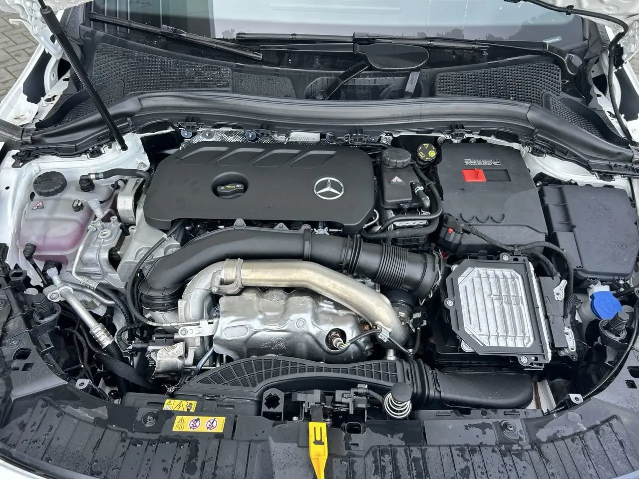 Mercedes-Benz GLA - Image 35
