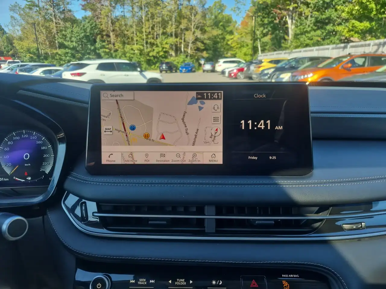 Infiniti QX60 - Image 18