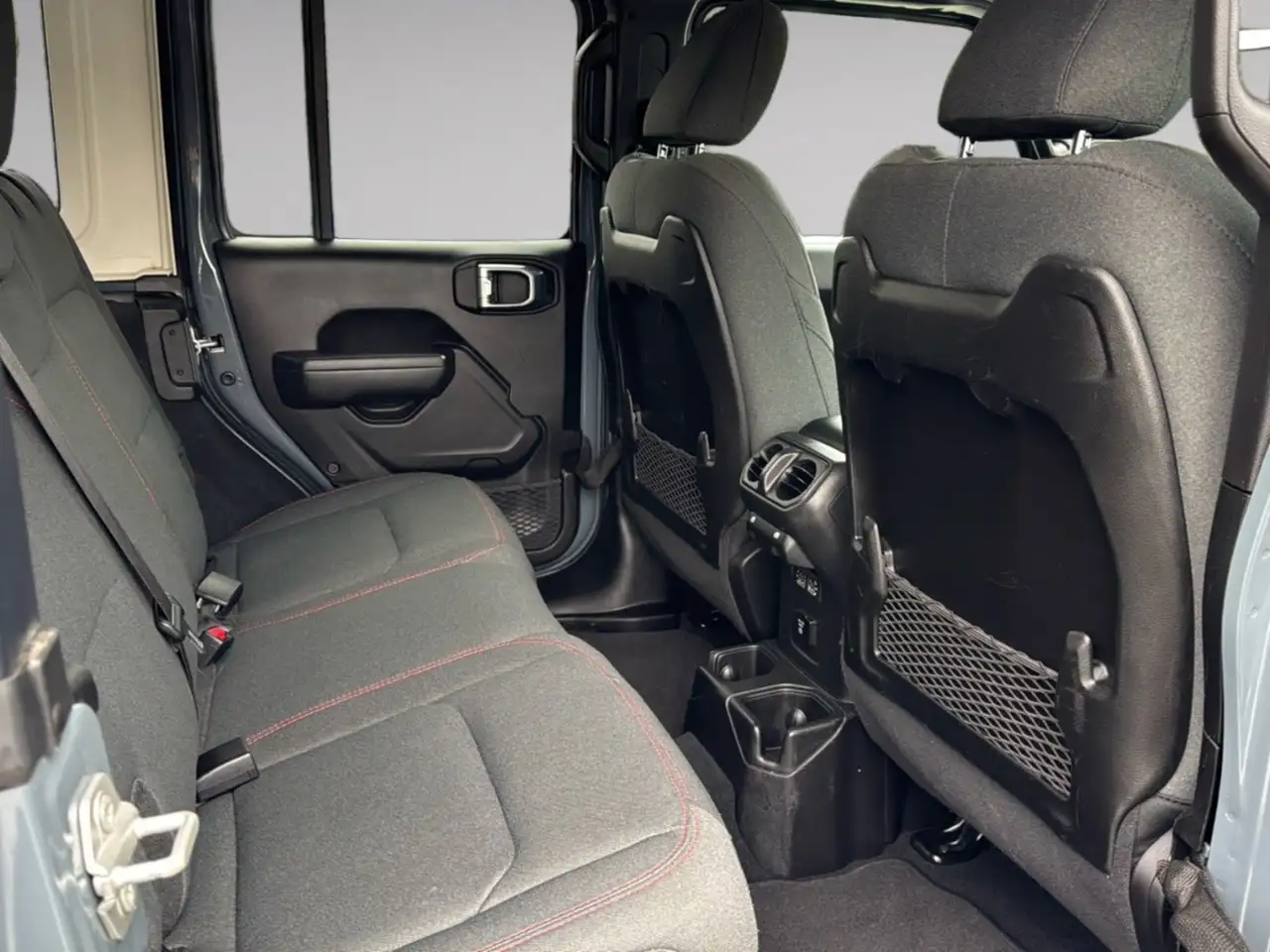 Jeep Wrangler - Image 15