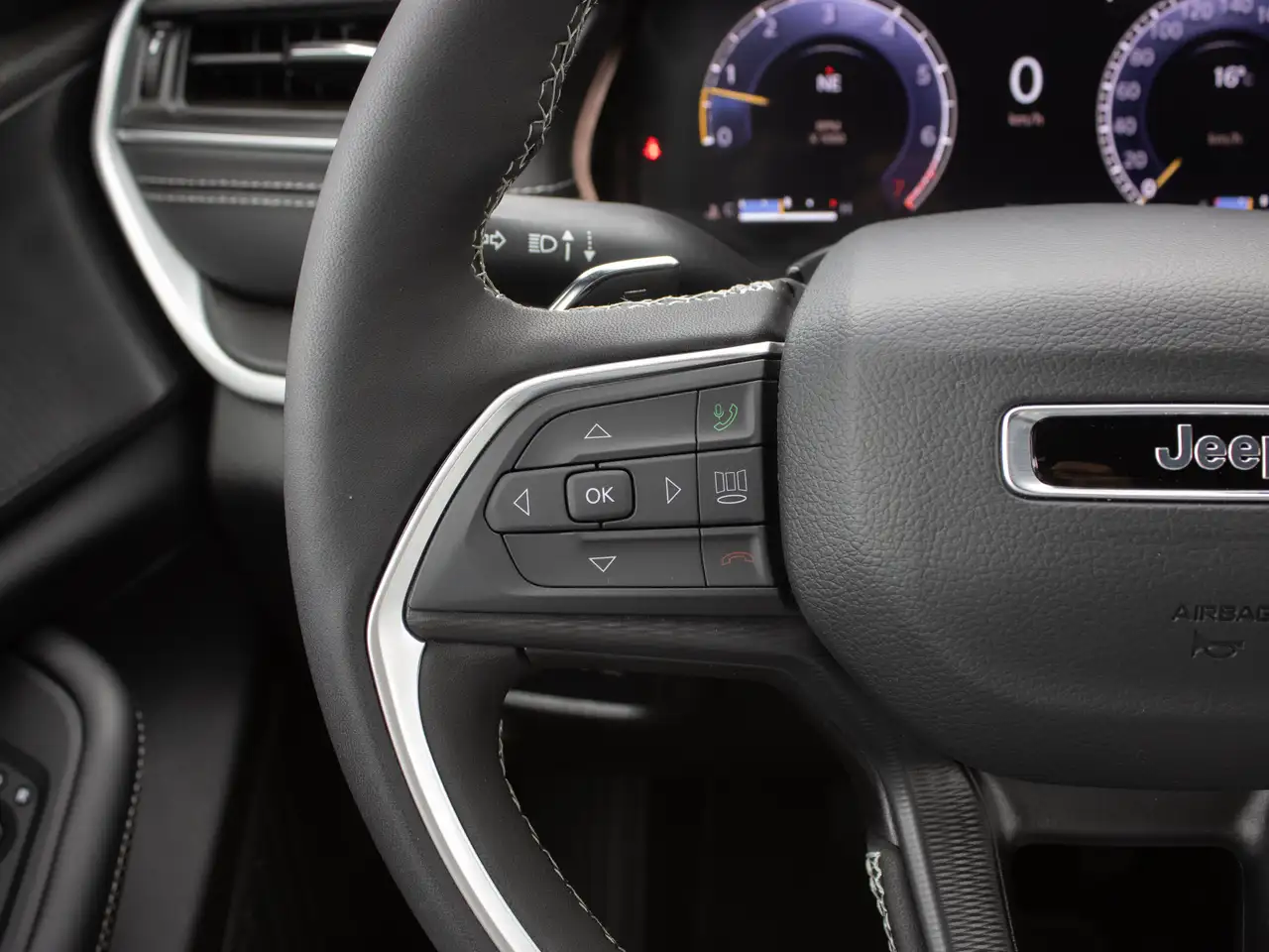 Jeep Grand Cherokee - Image 20