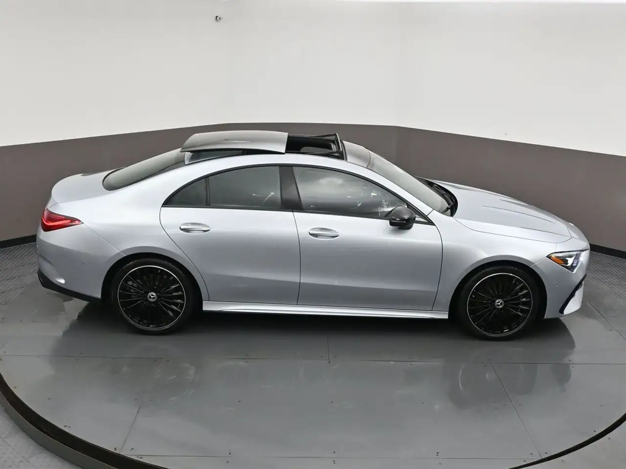 Mercedes-Benz CLA - Image 50