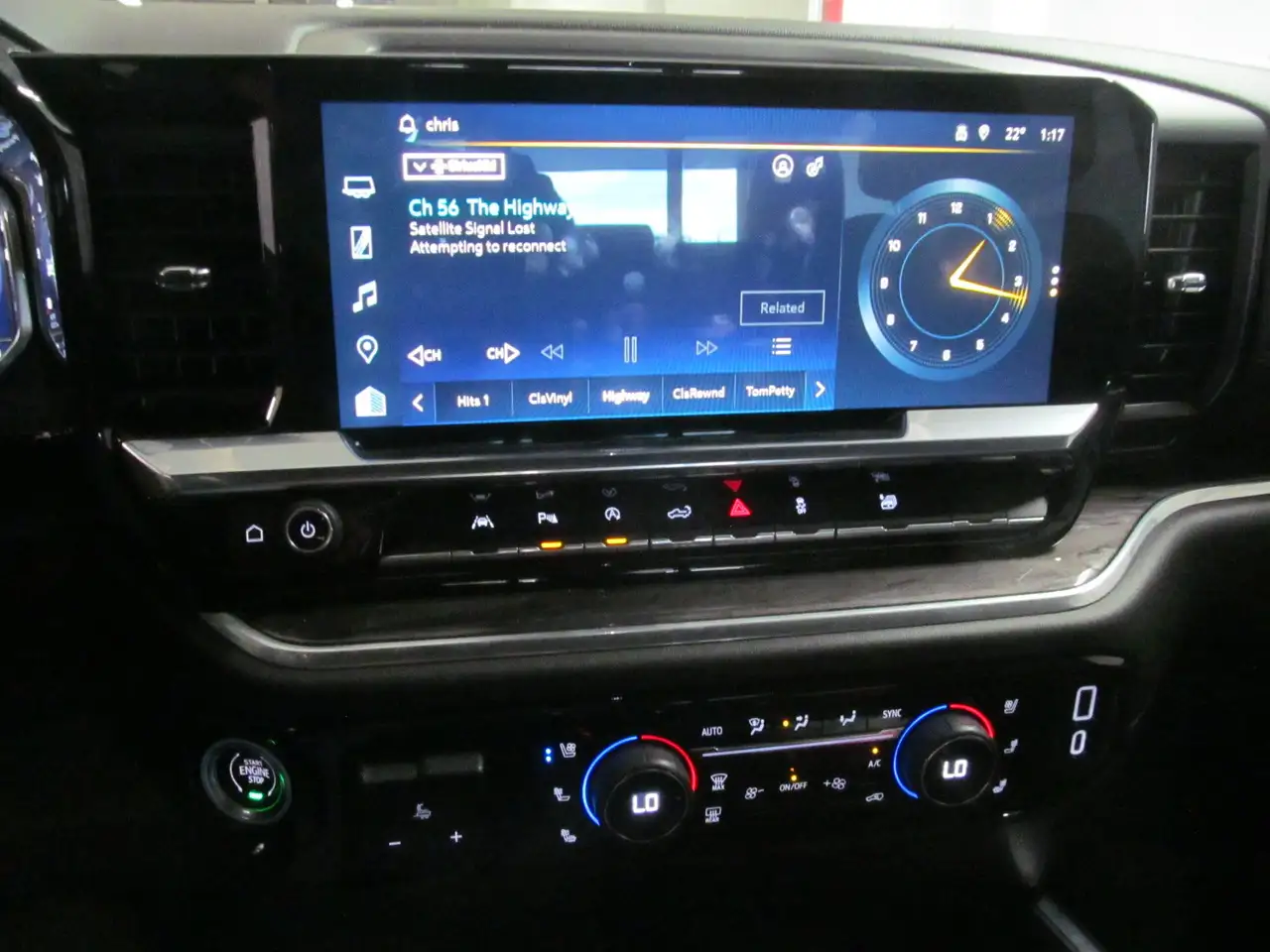 Chevrolet Silverado 1500 - Image 6