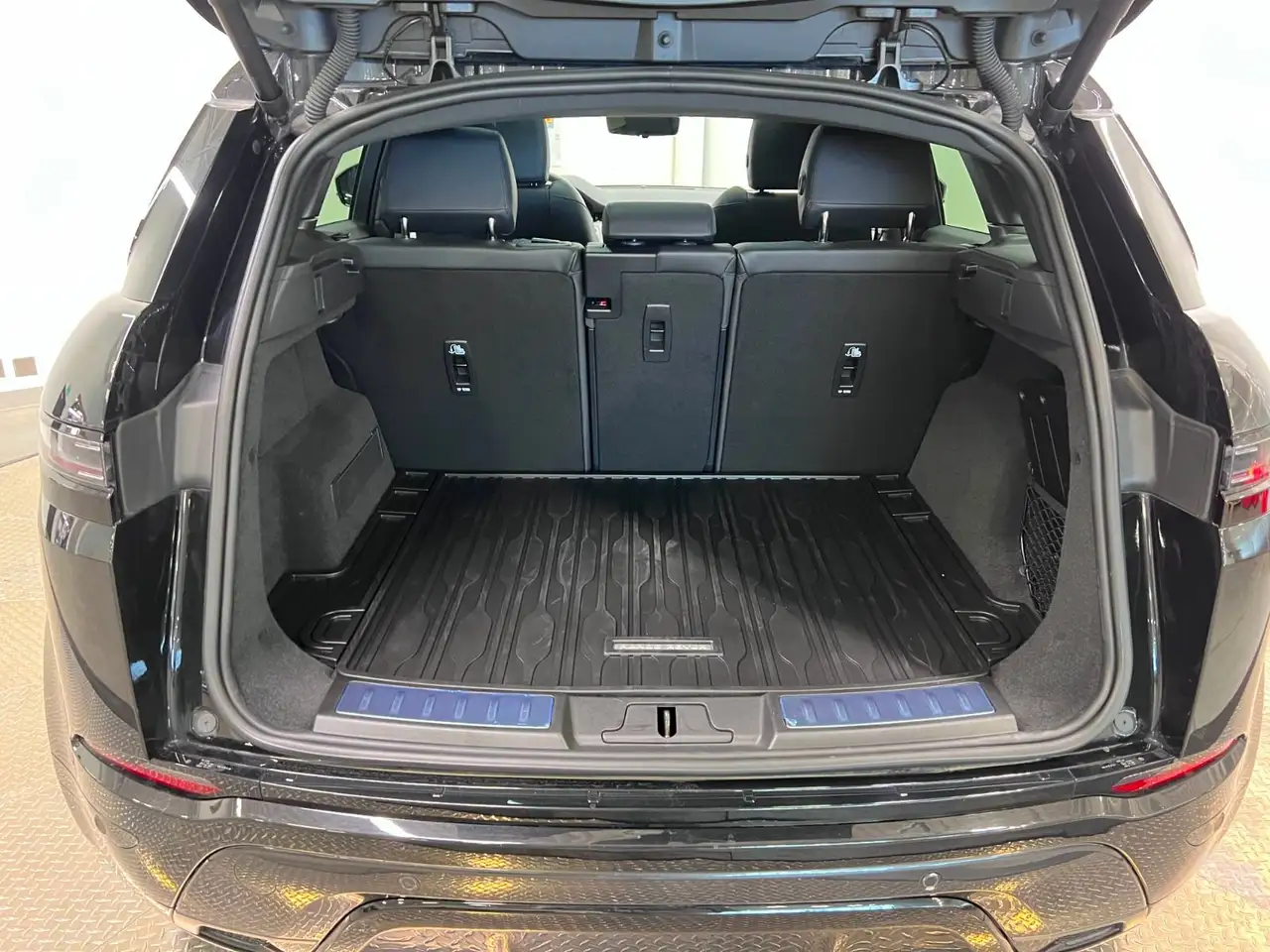 Land Rover Range Rover Evoque - Image 33