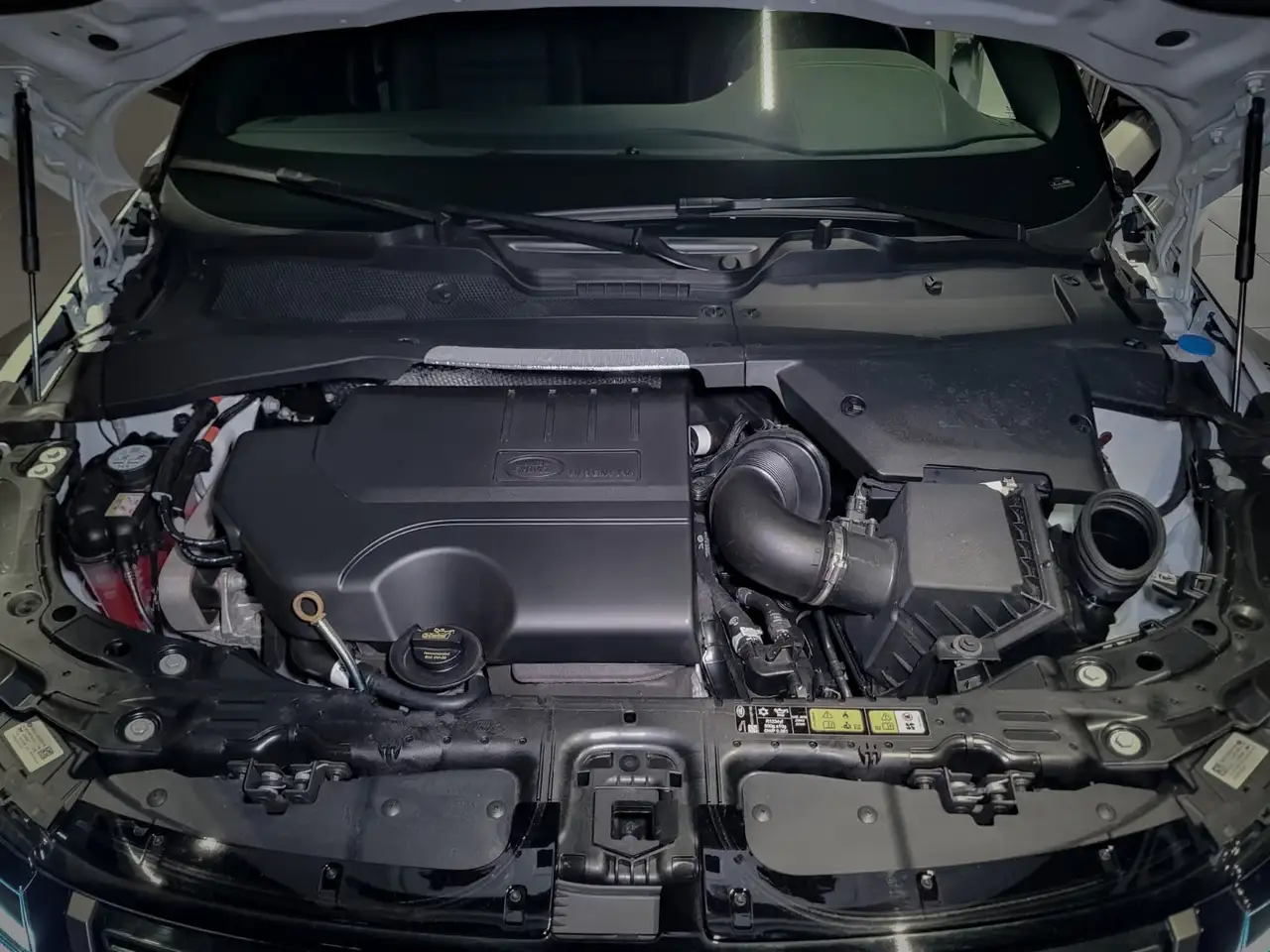Land Rover Range Rover Evoque - Image 28