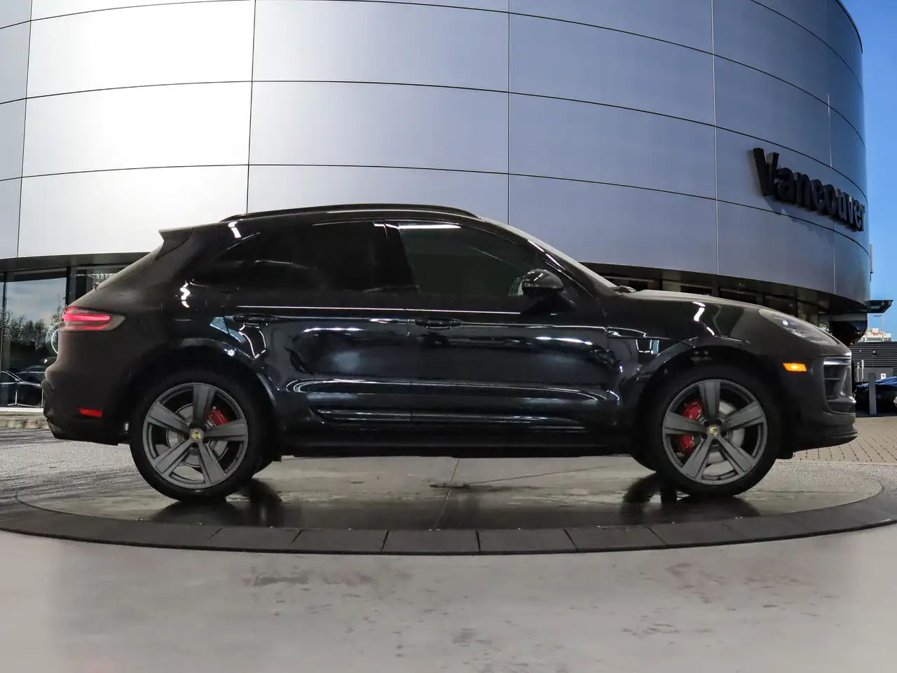 Porsche Macan - Image 10