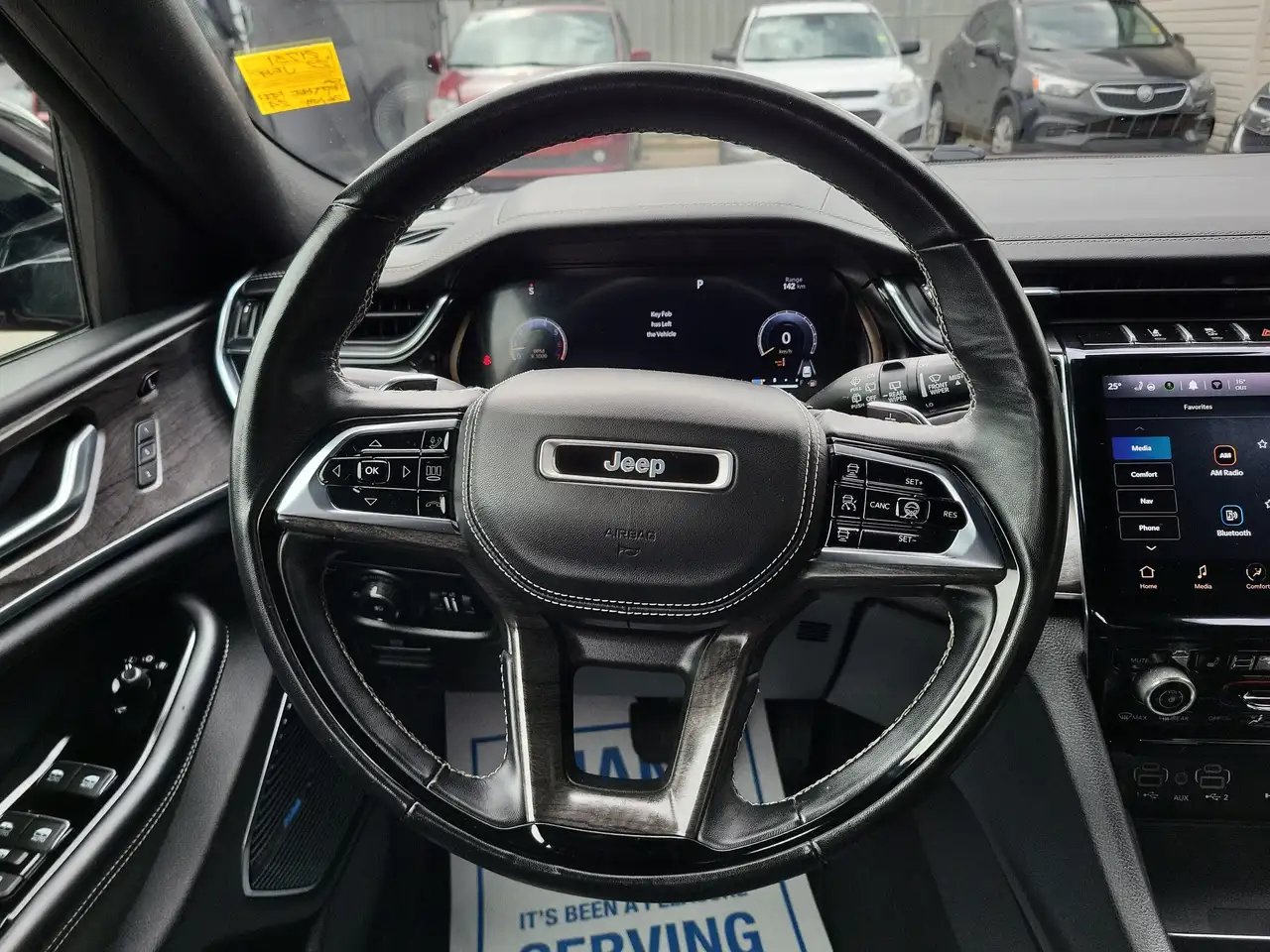 Jeep Grand Cherokee - Image 14