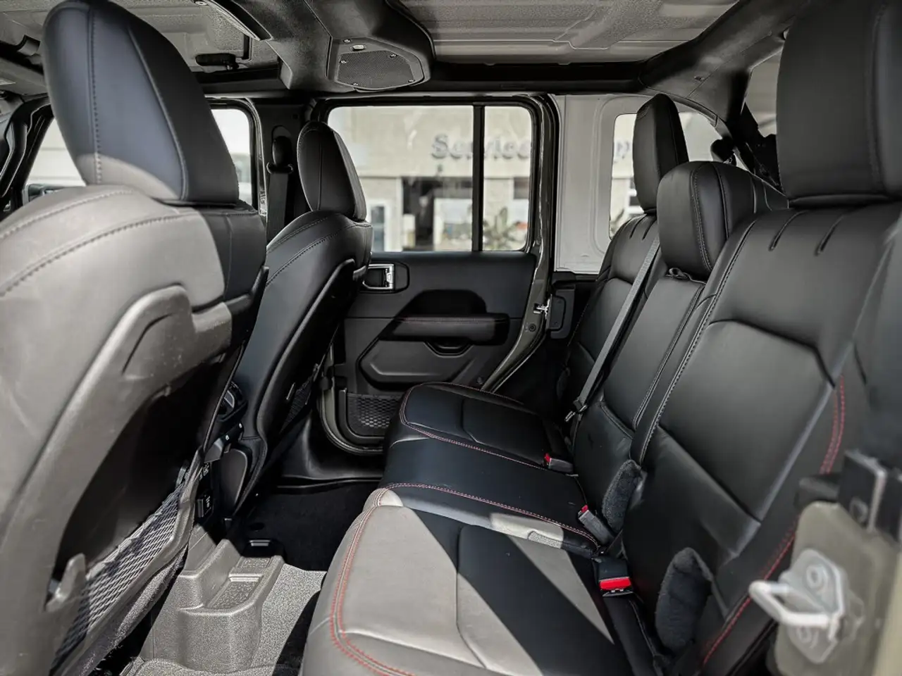 Jeep Wrangler - Image 12