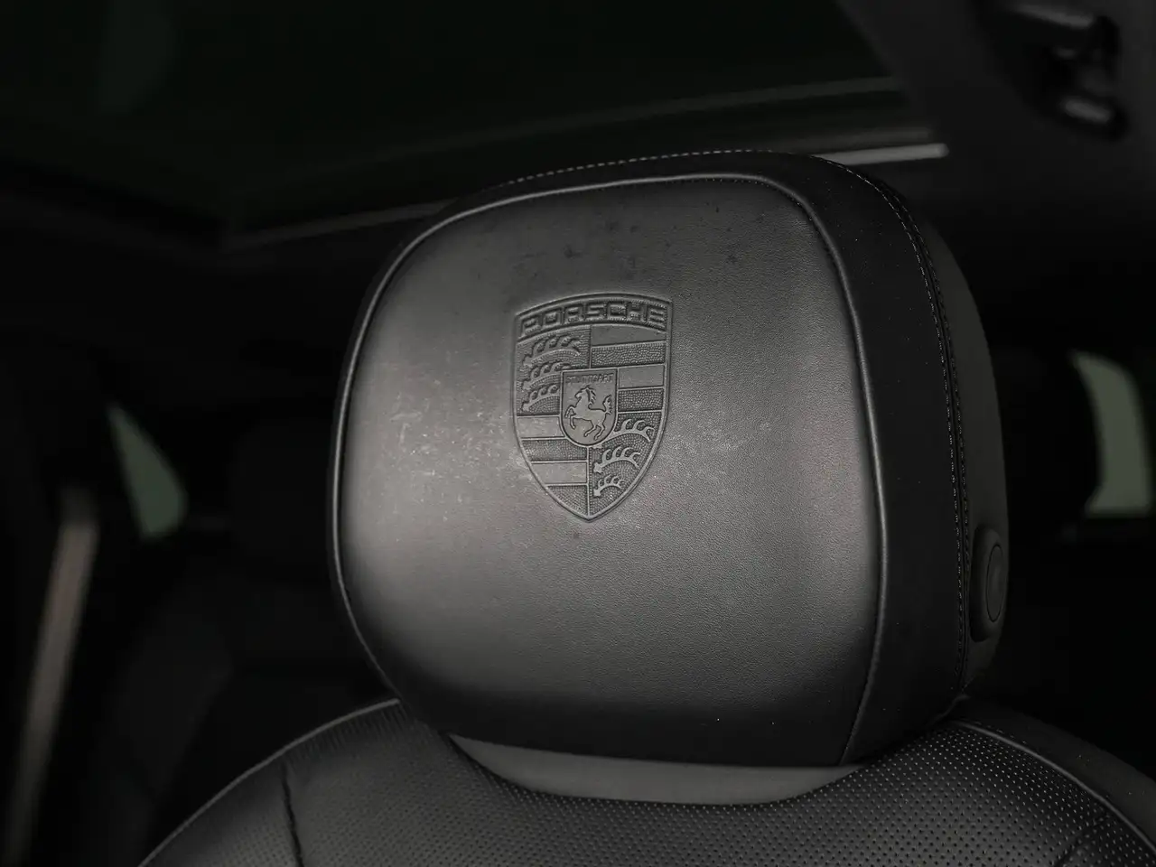 Porsche Cayenne - Image 15