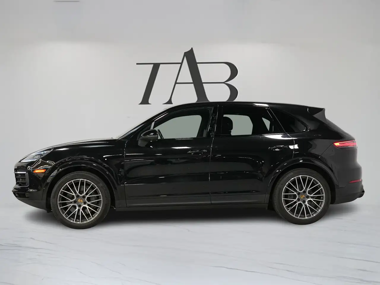 Porsche Cayenne - Image 33