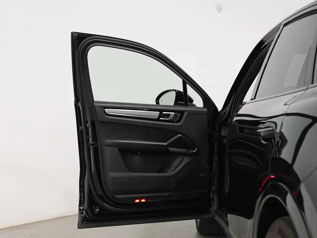 Porsche Cayenne - Image 9