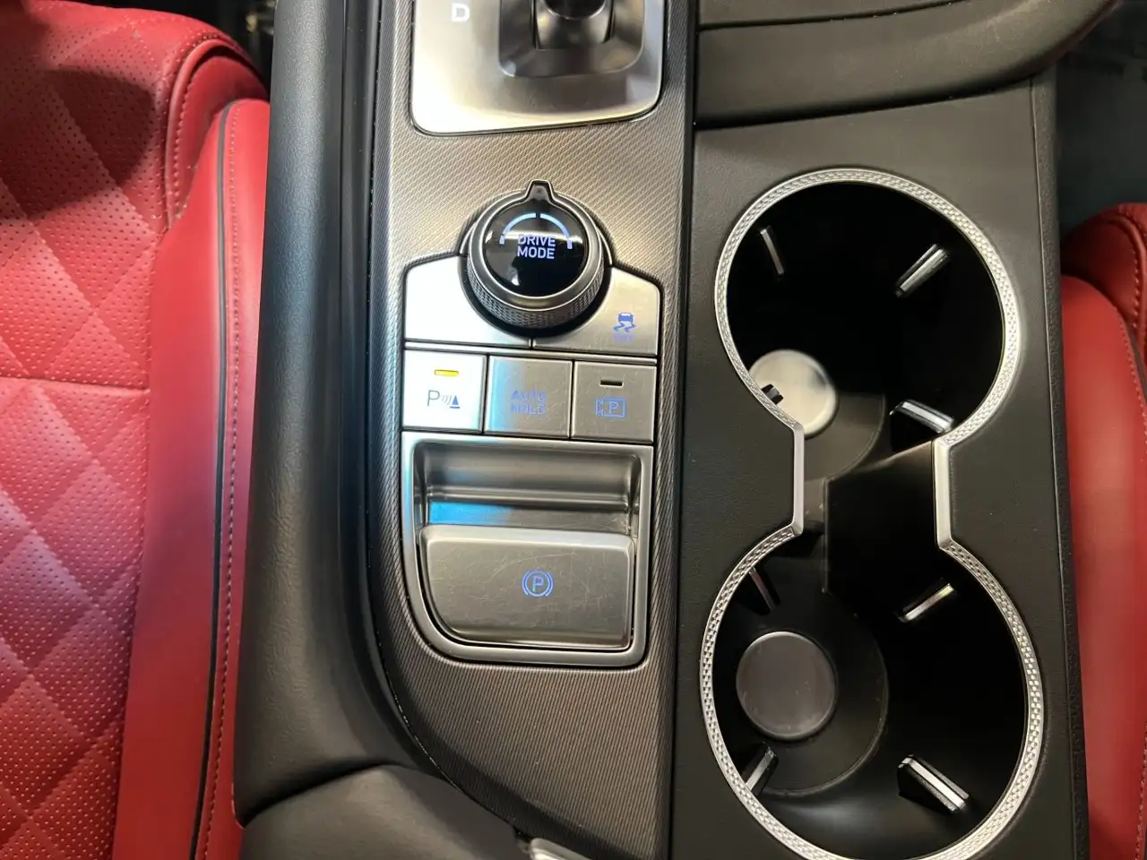 Genesis G70 - Image 16