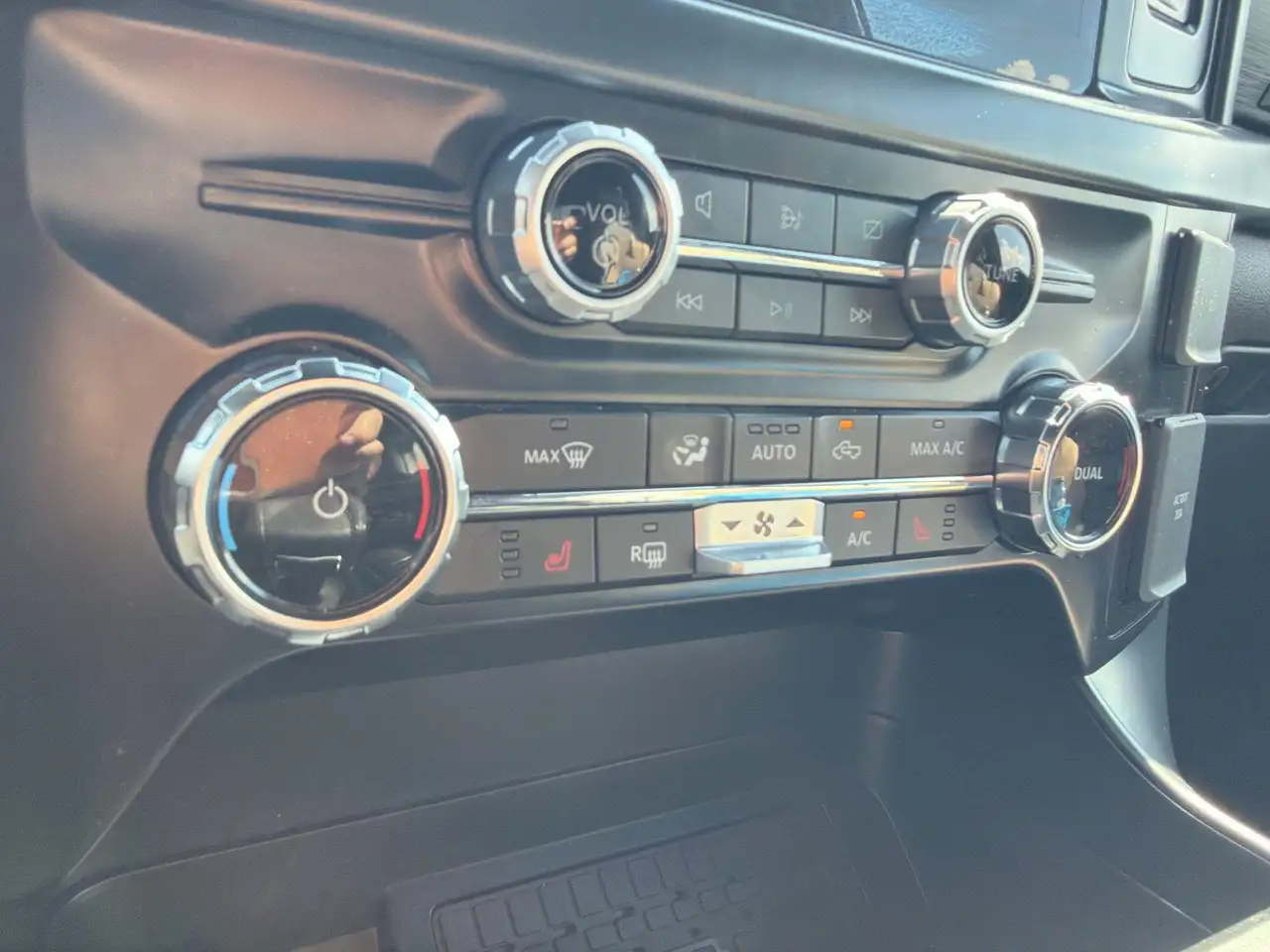 Ford F-150 - Image 19