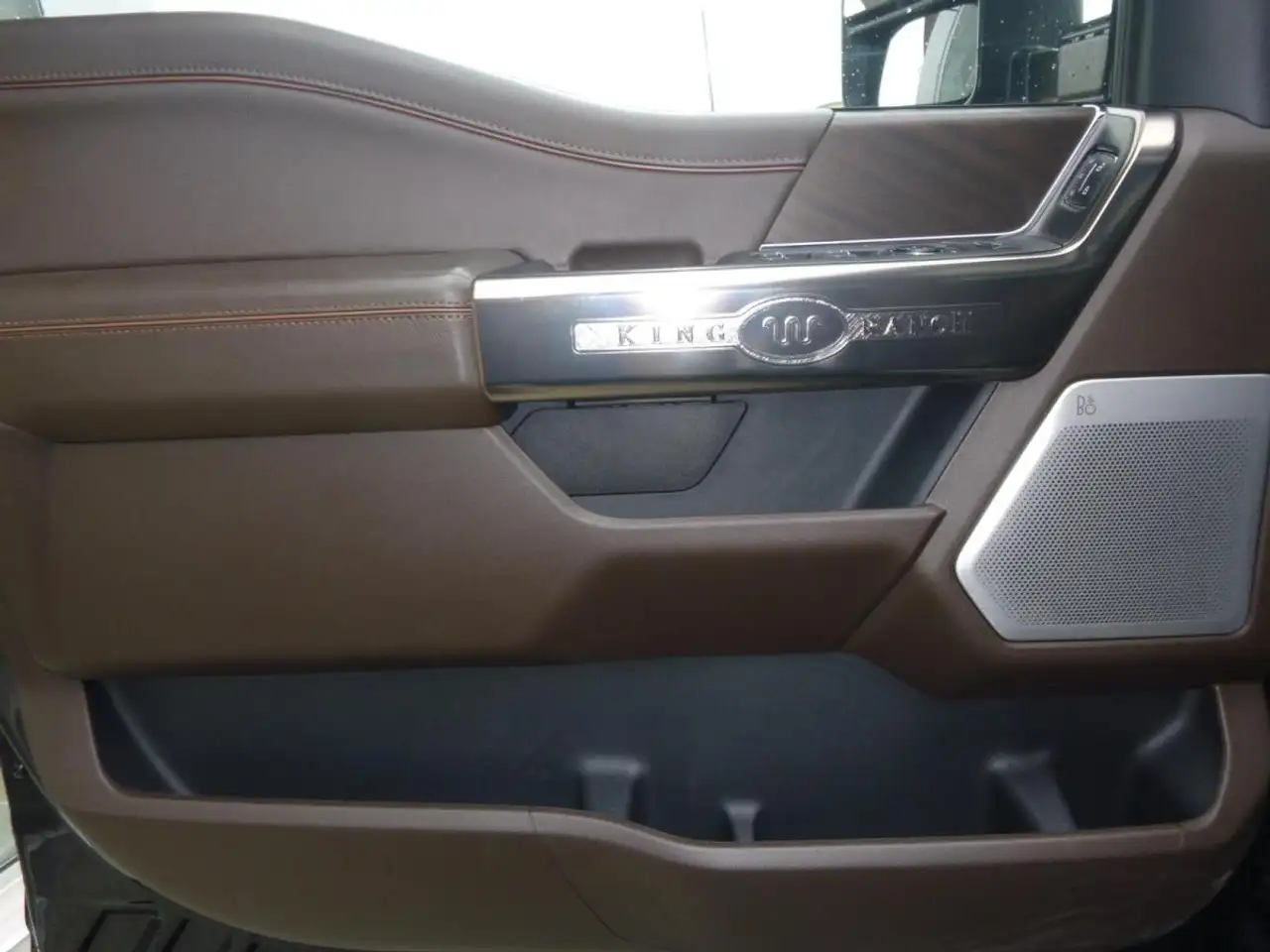 Ford F-150 - Image 25