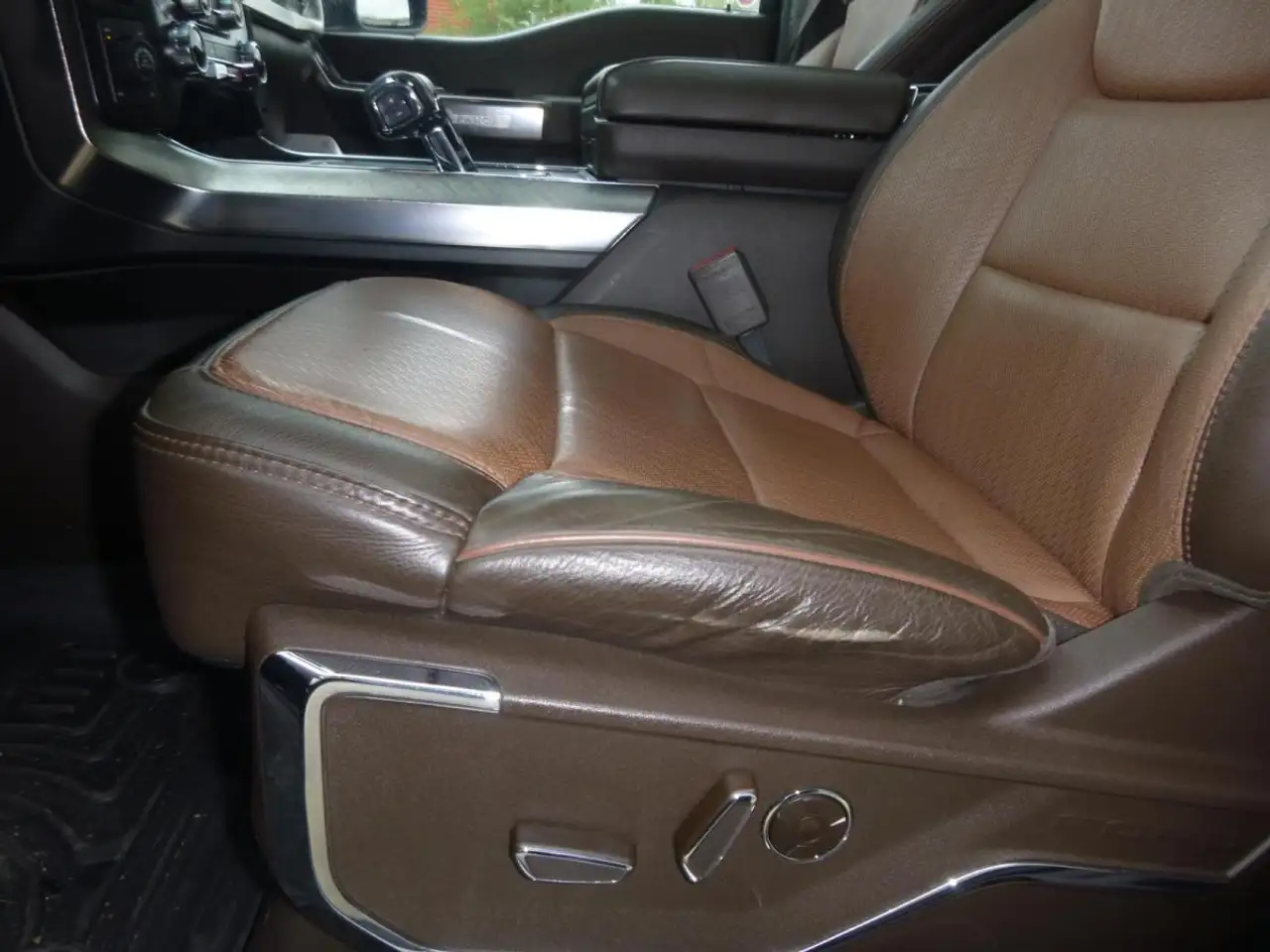 Ford F-150 - Image 27