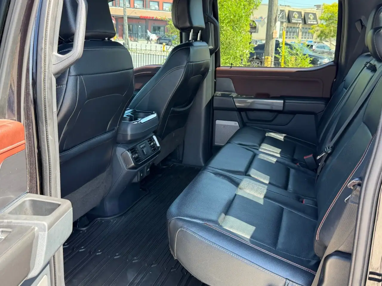 Ford F-150 - Image 24