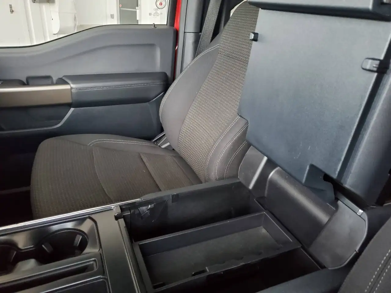 Ford F-150 - Image 18
