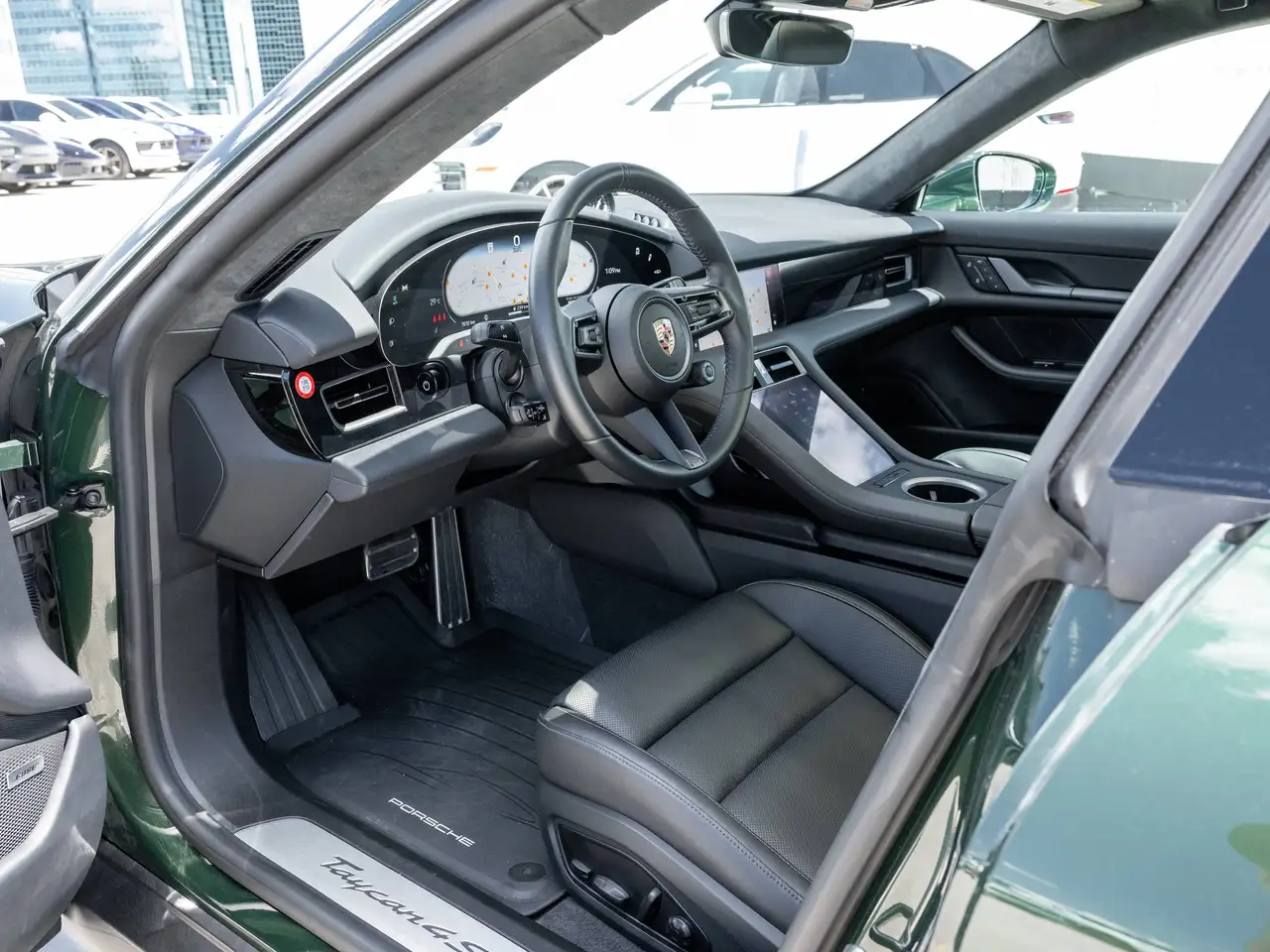 Porsche Taycan - Image 4