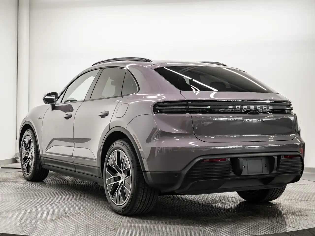 Porsche Macan - Image 3