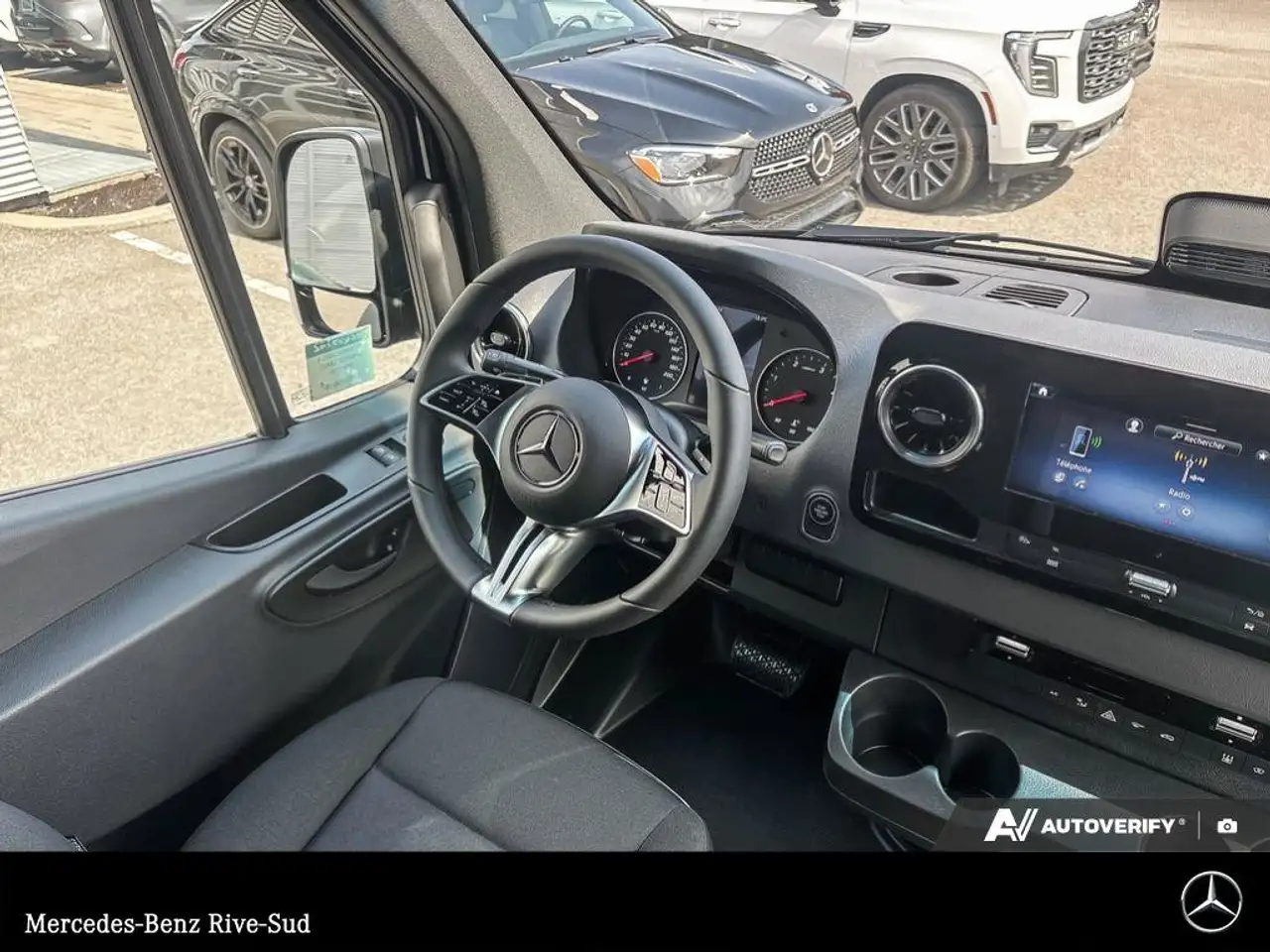 Mercedes-Benz Sprinter - Image 9