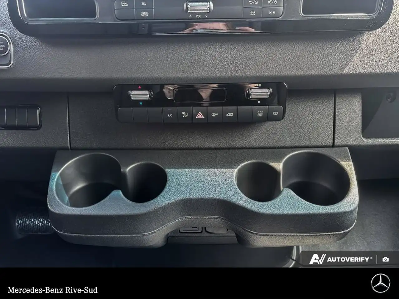 Mercedes-Benz Sprinter - Image 15