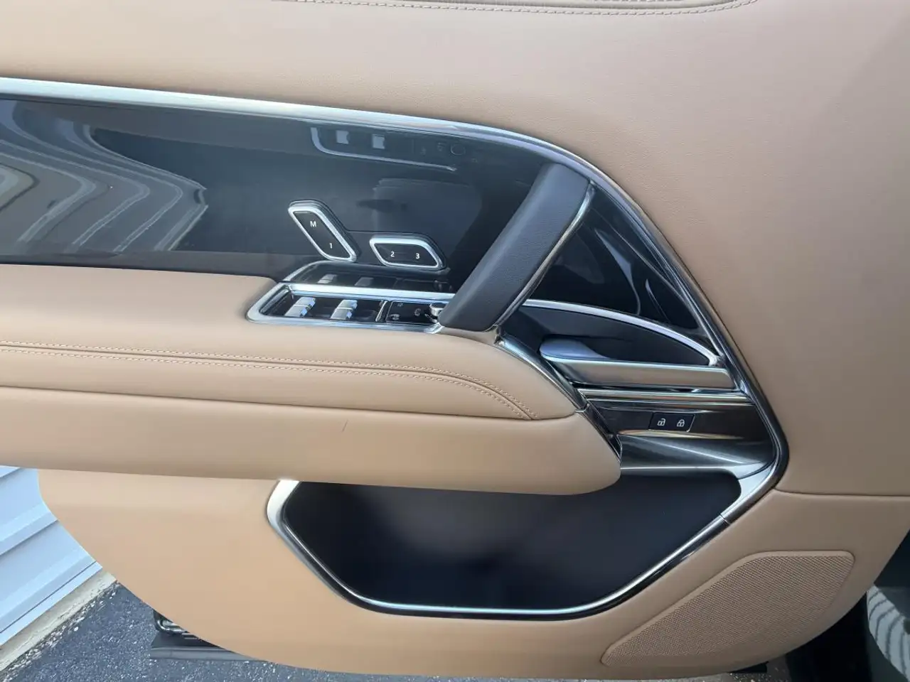 Land Rover Range Rover - Image 16