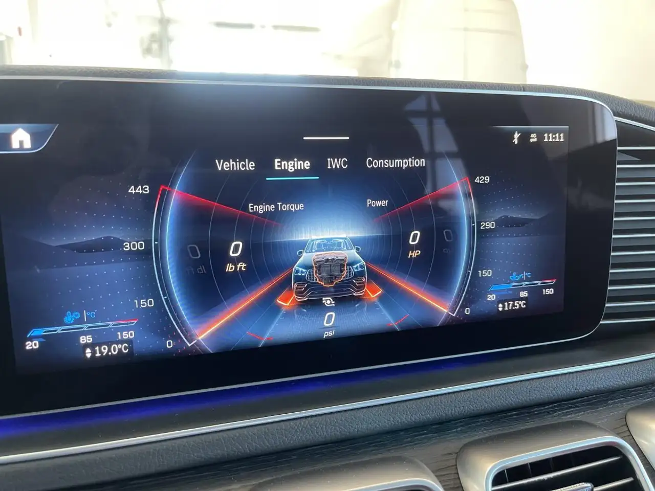 Mercedes-Benz GLE - Image 27