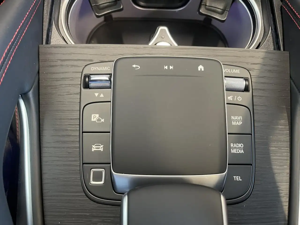 Mercedes-Benz GLE - Image 34