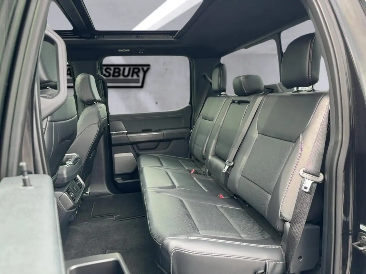 Ford F-150 - Image 22