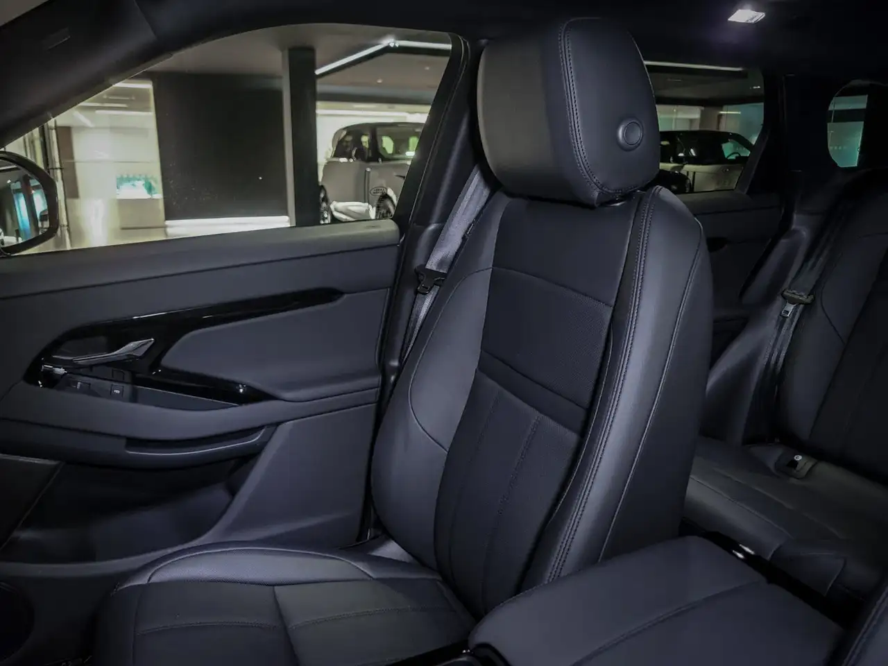 Land Rover Range Rover Evoque - Image 20