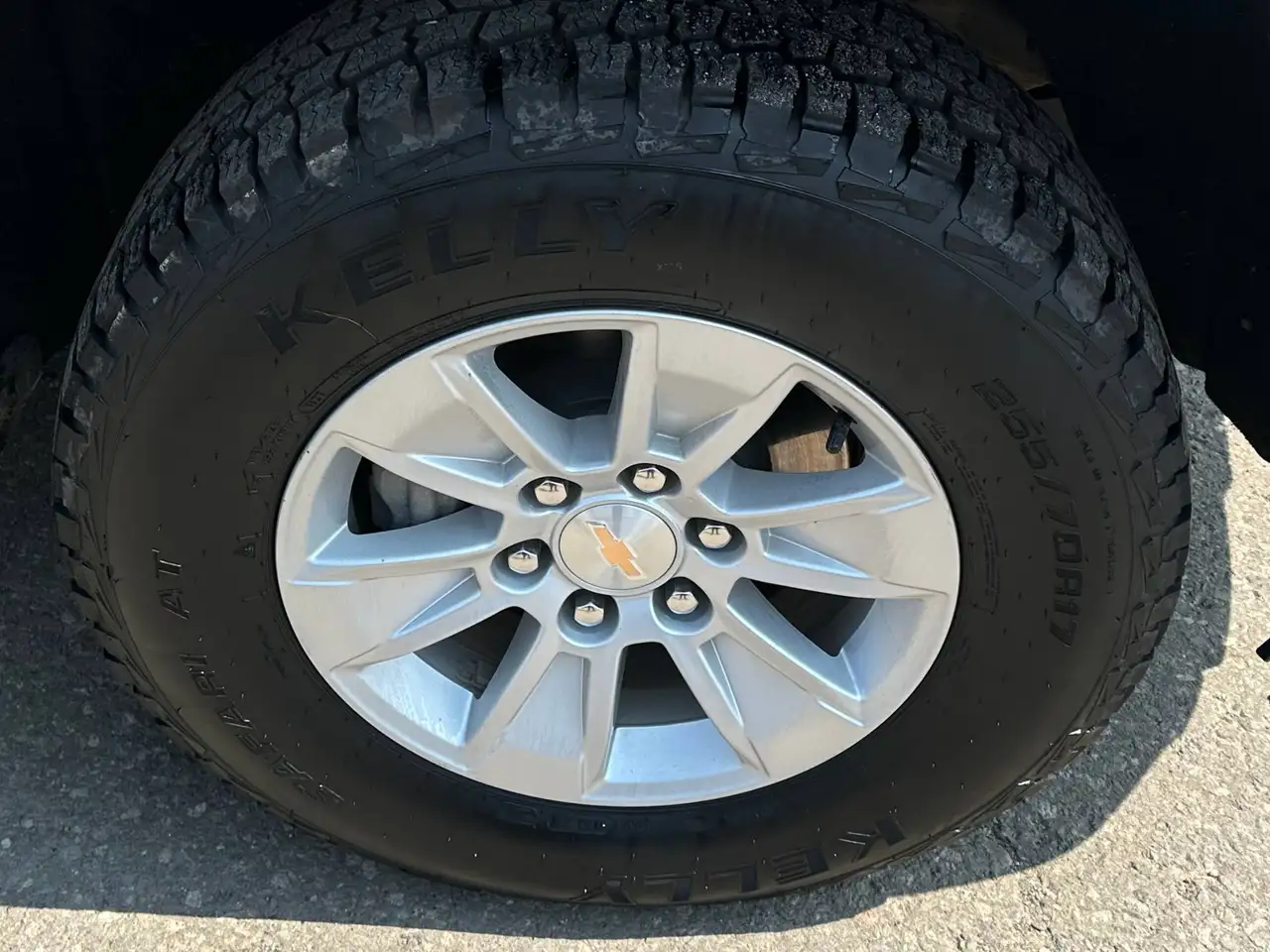 Chevrolet Silverado 1500 - Image 10
