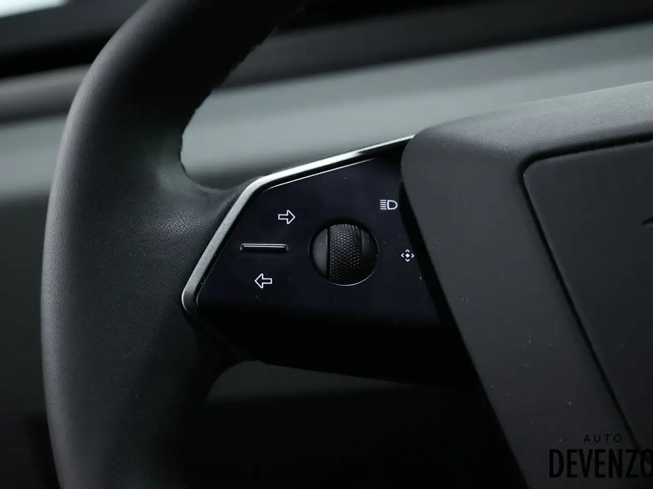 Tesla Cybertruck - Image 13