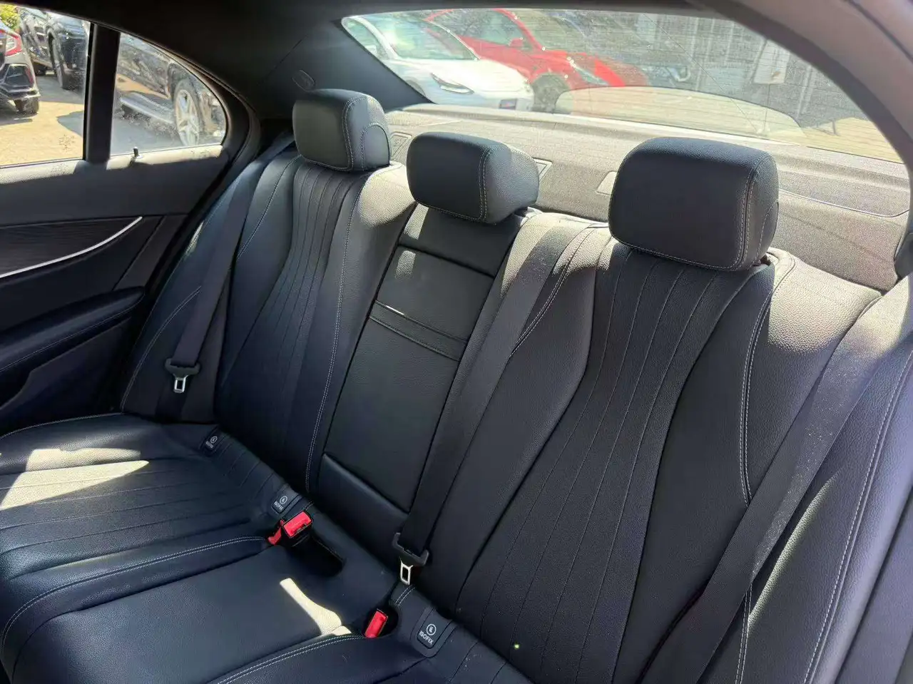 Mercedes-Benz E-Class - Image 17
