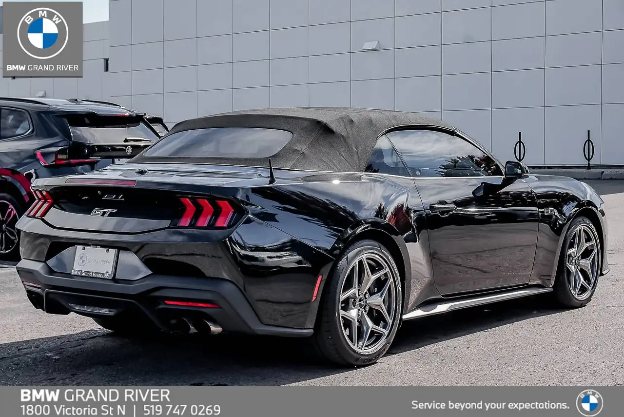 Ford Mustang - Image 4