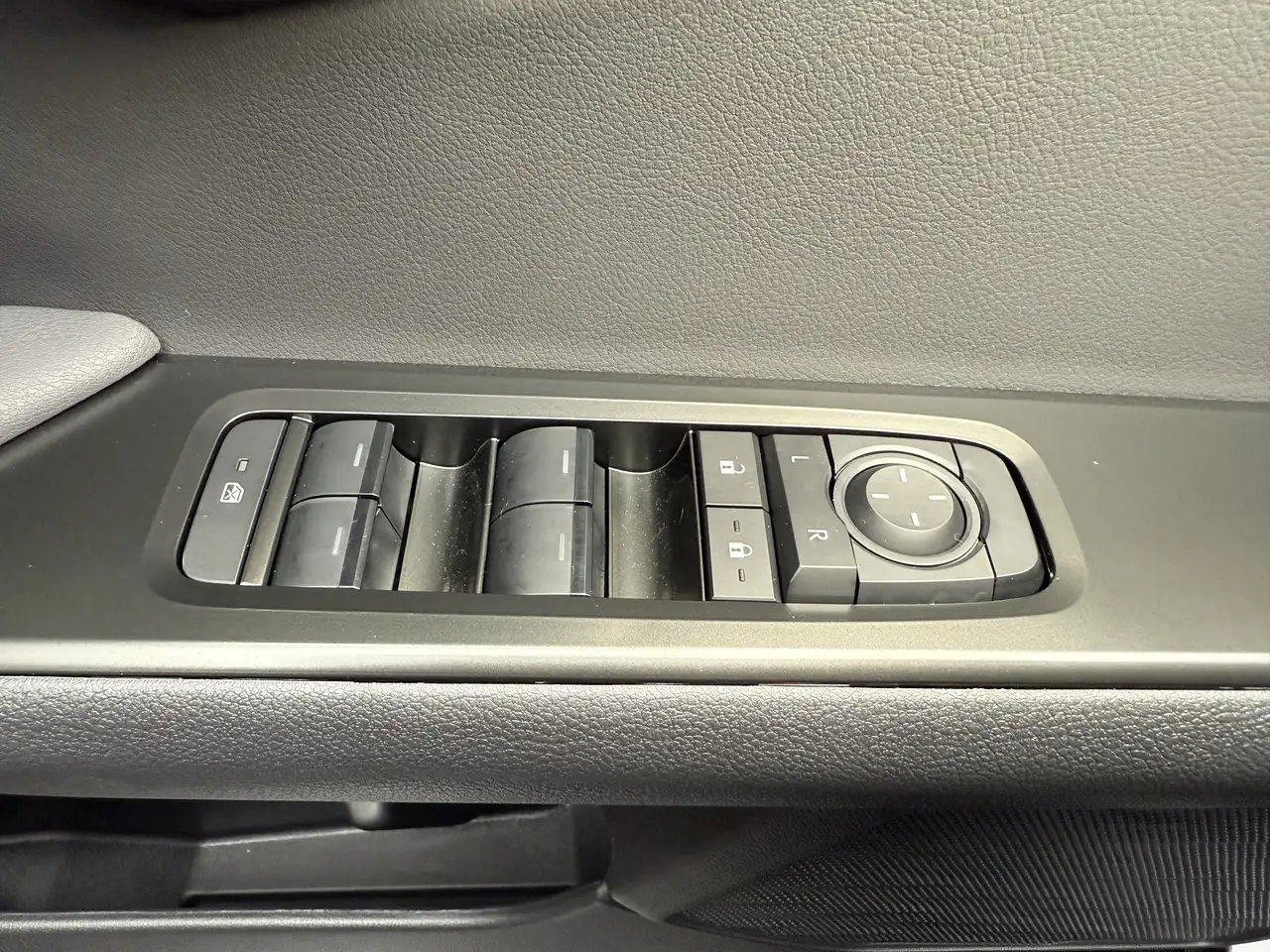 Lexus UX - Image 19