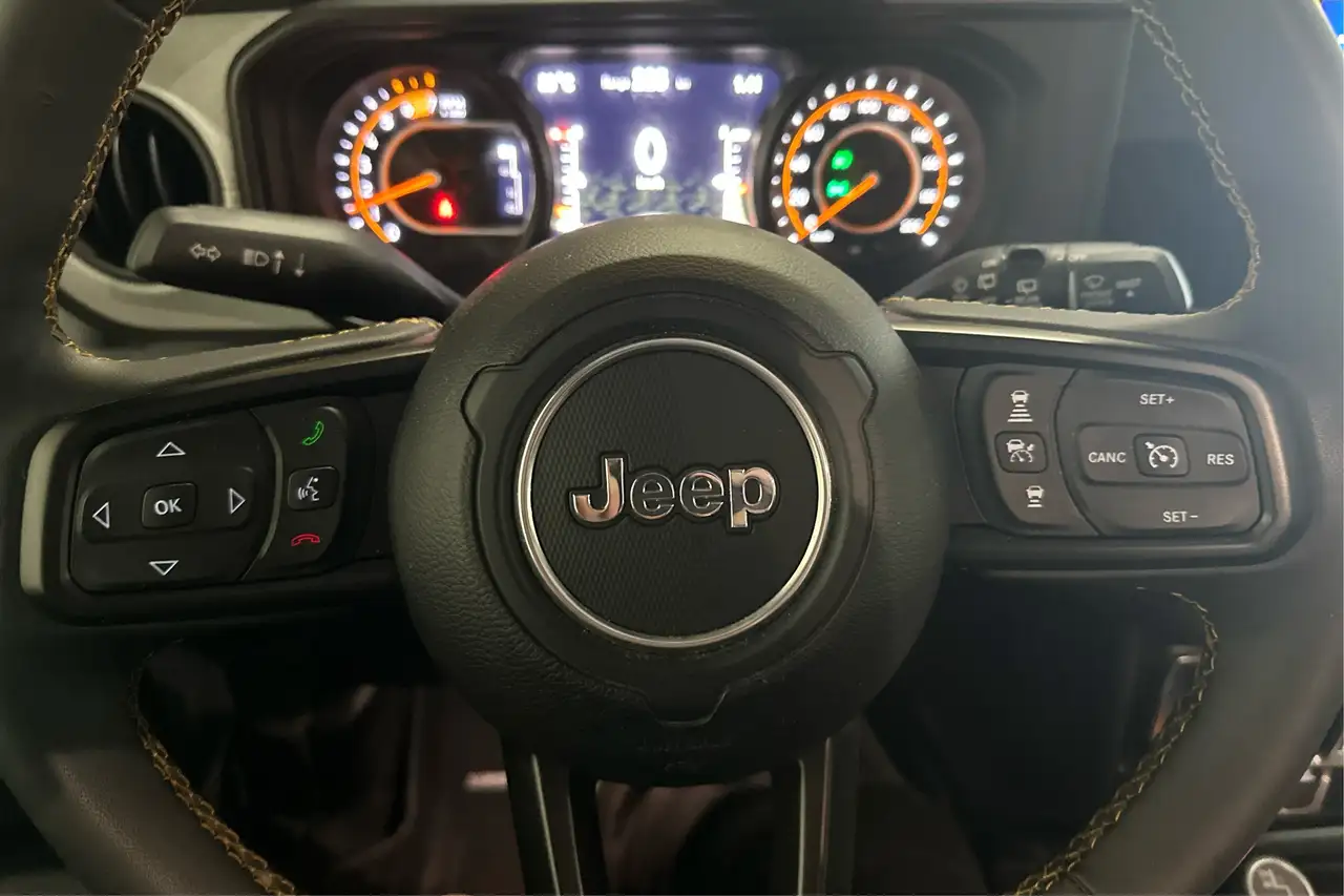 Jeep Wrangler - Image 17