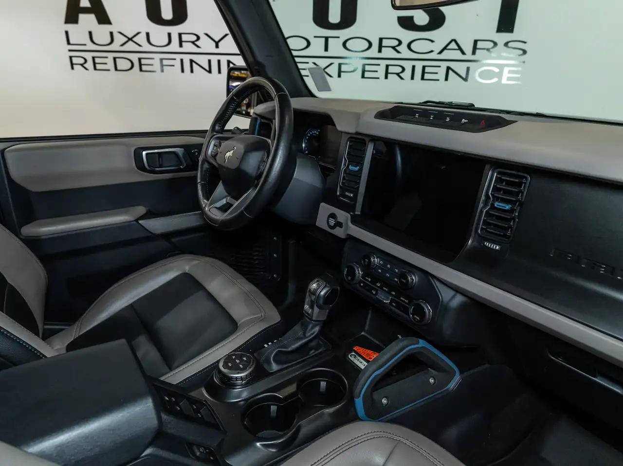 Ford Bronco - Image 16
