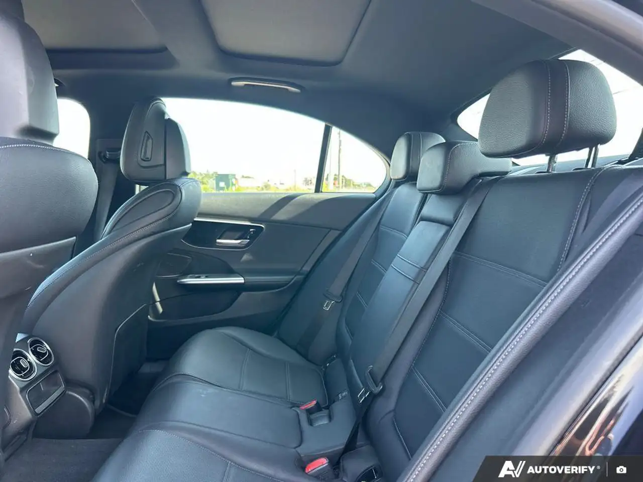 Mercedes-Benz C-Class - Image 26