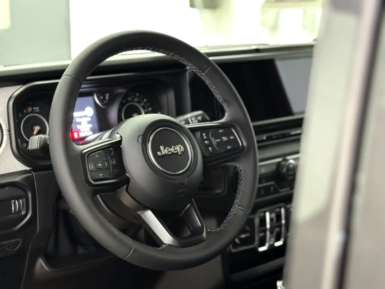 Jeep Gladiator - Image 10