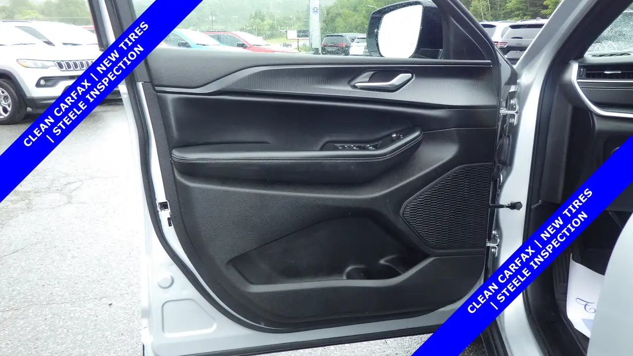 Jeep Grand Cherokee - Image 12
