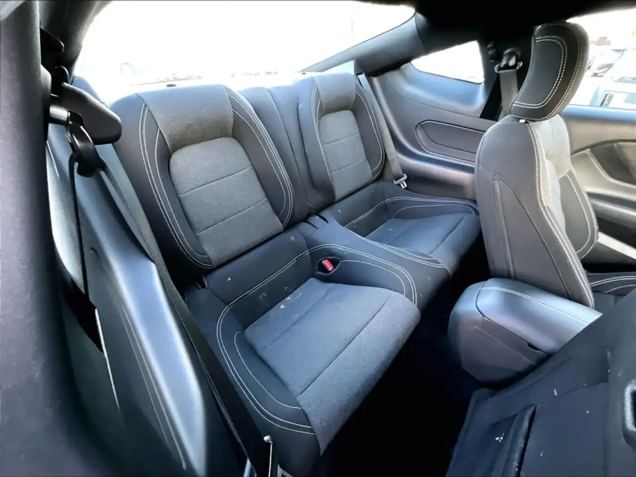 Ford Mustang - Image 25