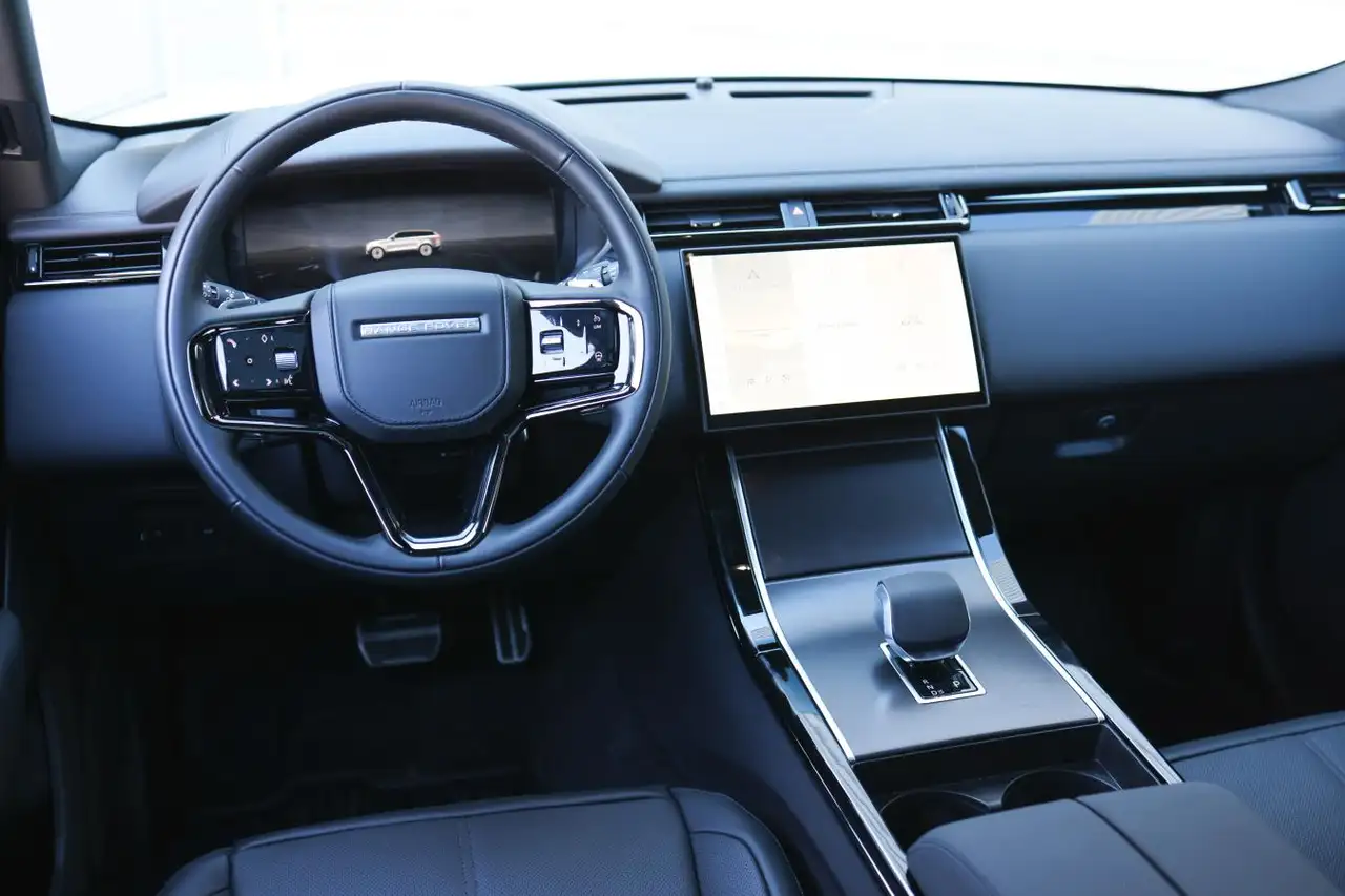 Land Rover Range Rover Velar - Image 29