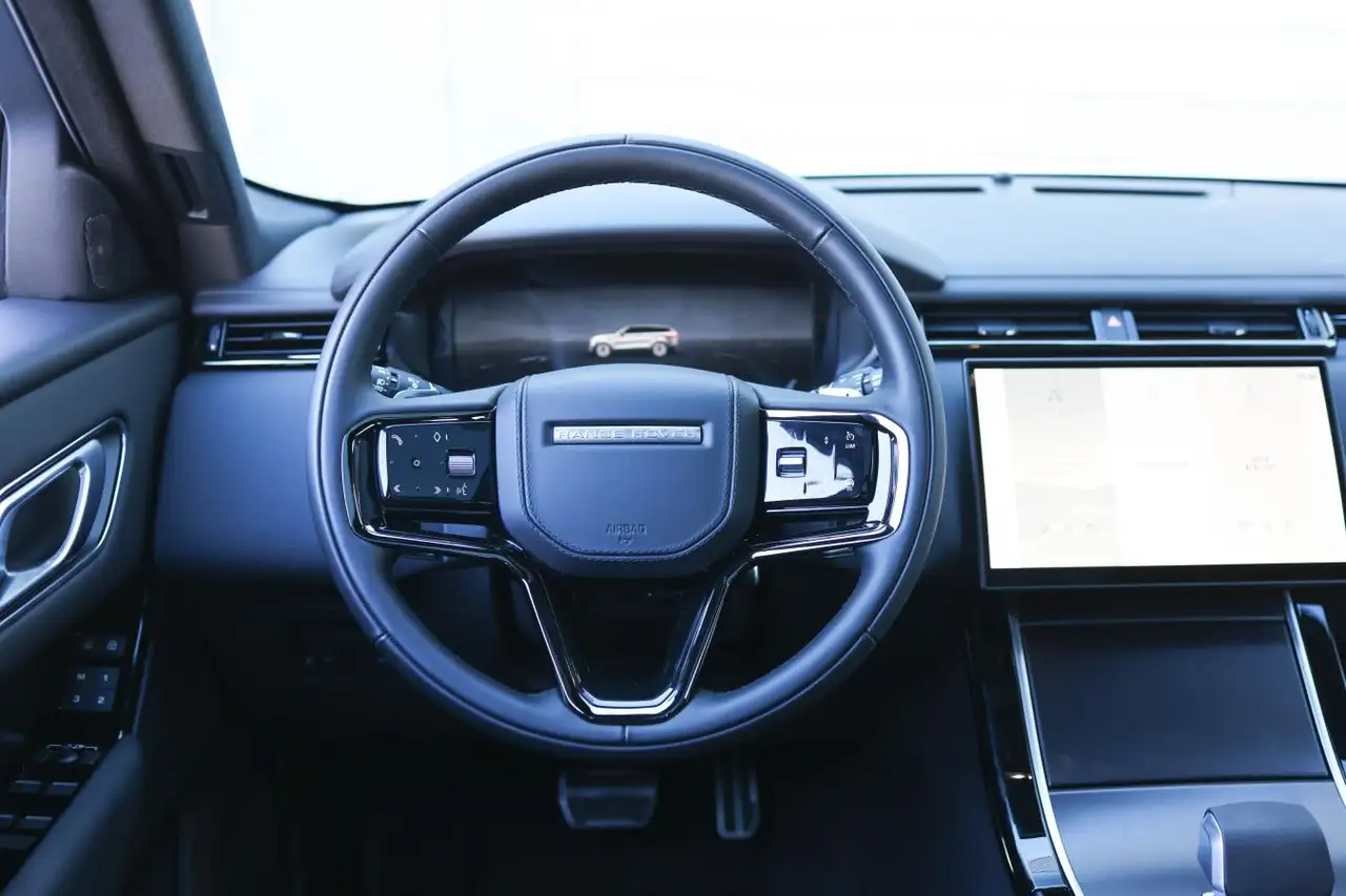 Land Rover Range Rover Velar - Image 15