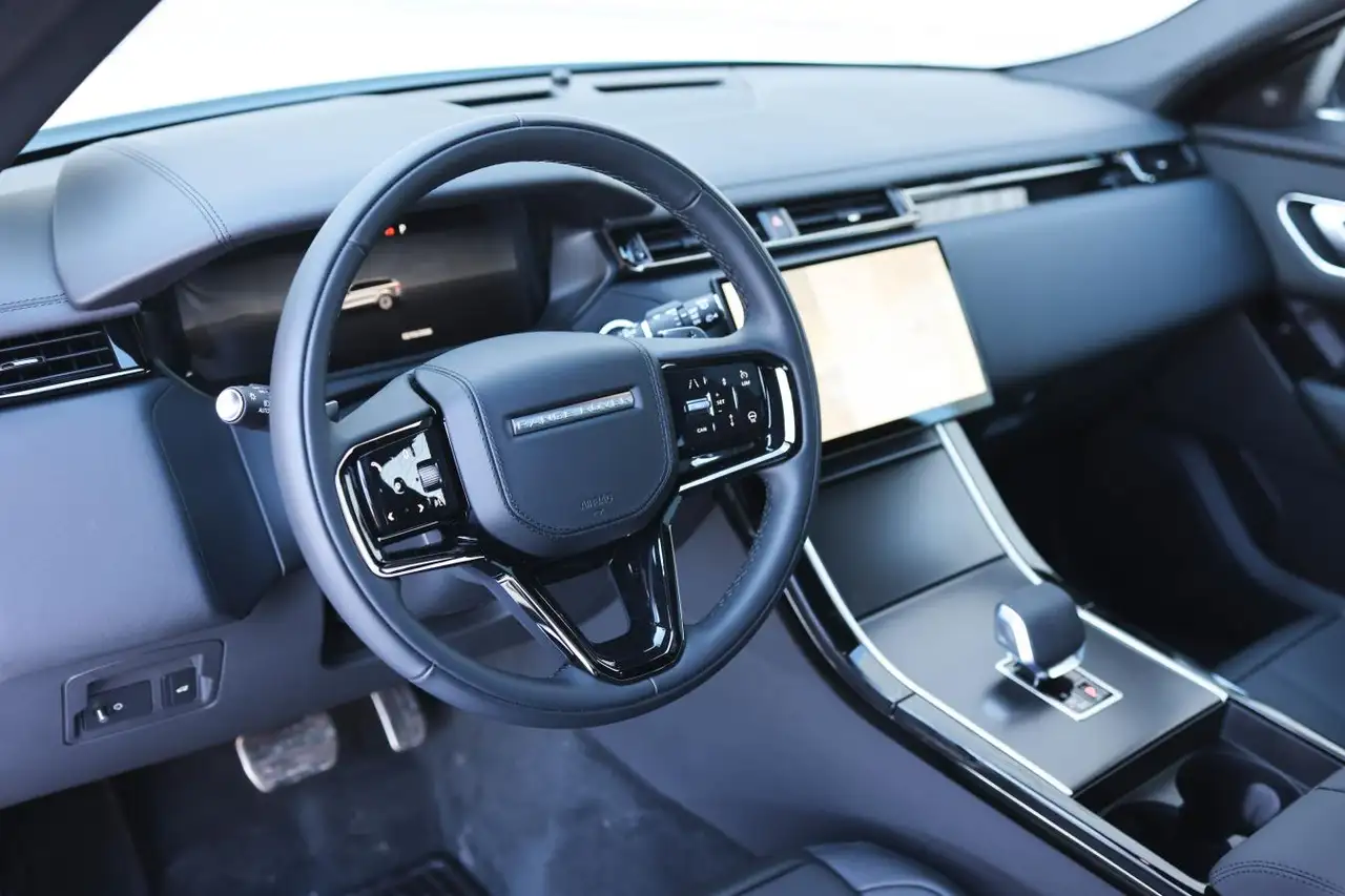 Land Rover Range Rover Velar - Image 28